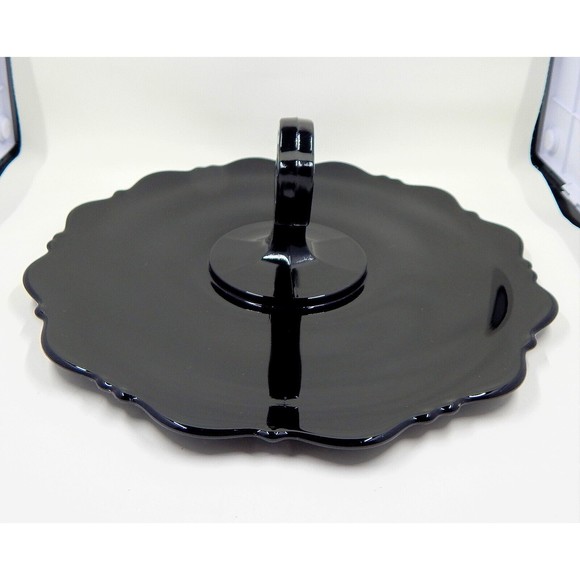 LE Smith Glass Mt. Pleasant Black Amethyst Single Handle Serving Tidbit Tray - Picture 2 of 8